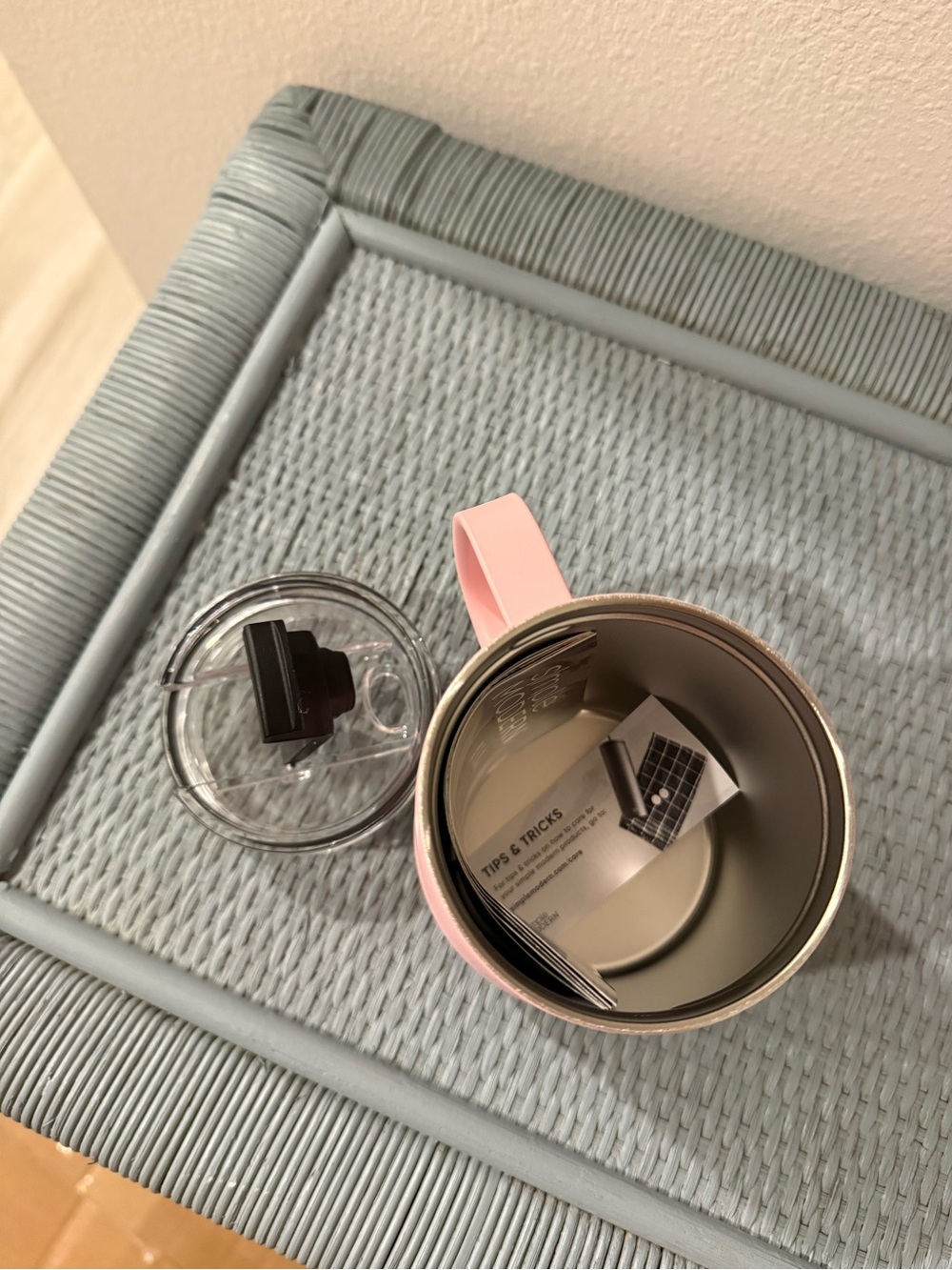 SLM Pink Insulated Travel Mug with Handle and Clear Lid - Picture 2 of 5